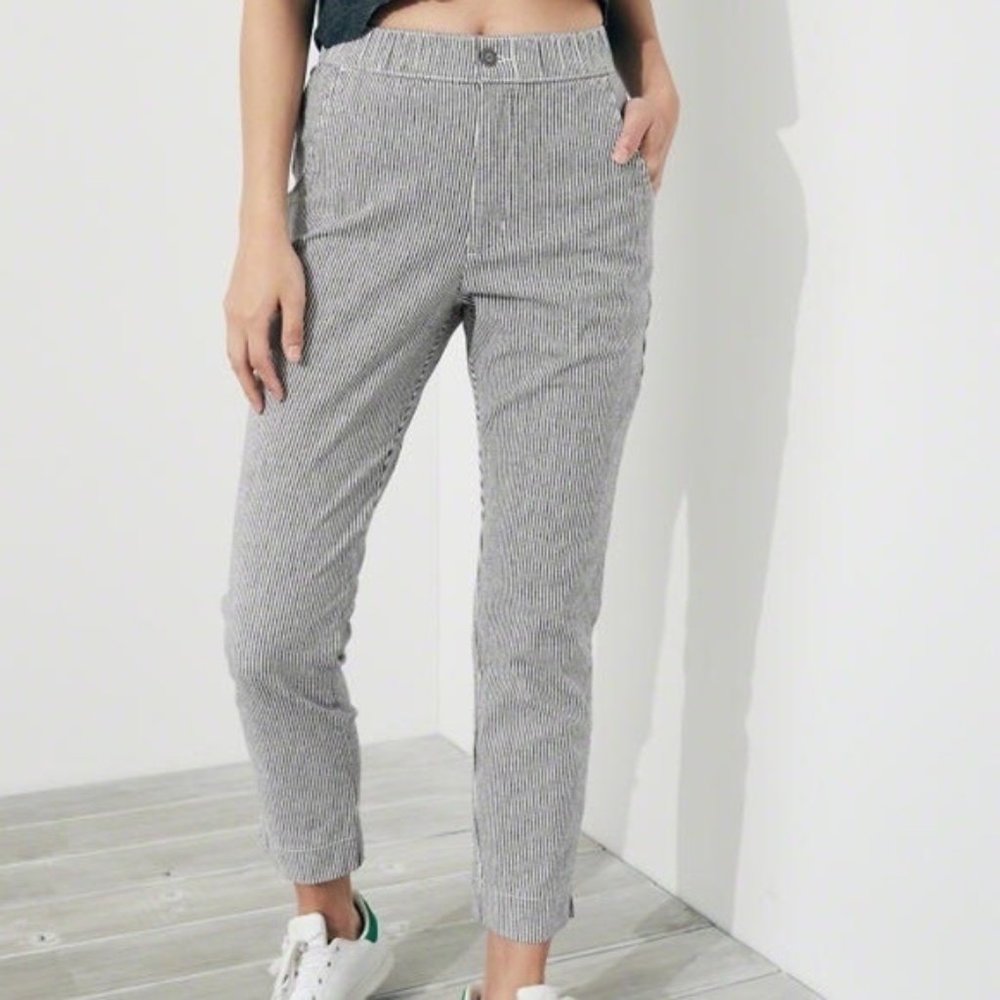 Hollister Striped Cropped Fitted Pants